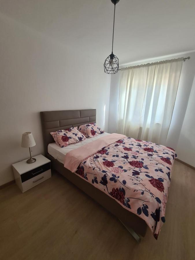 Apartmani Emily Pula Ngoại thất bức ảnh